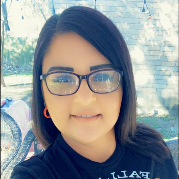 Meet your Posher, Isabel - Picture 2 of 12